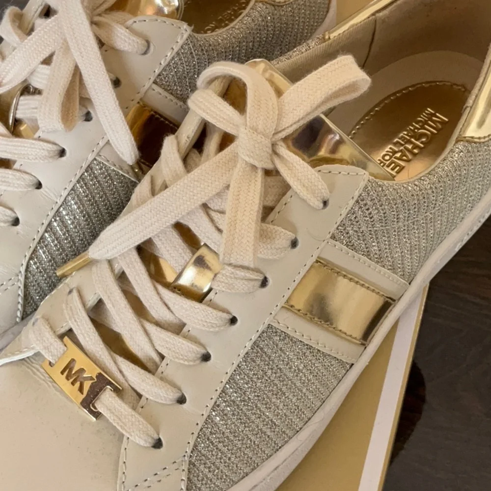MICHAEL KORS Keaton Stripe Sneaker Pale Gold - Picture 6 of 7